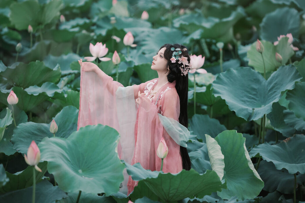 YiTuYu艺图语 Vol.7305 Mini Mi Li