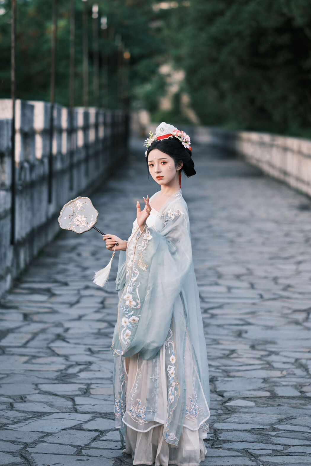YiTuYu艺图语 Vol.7316 Min Zui Xiao Mo Xuan