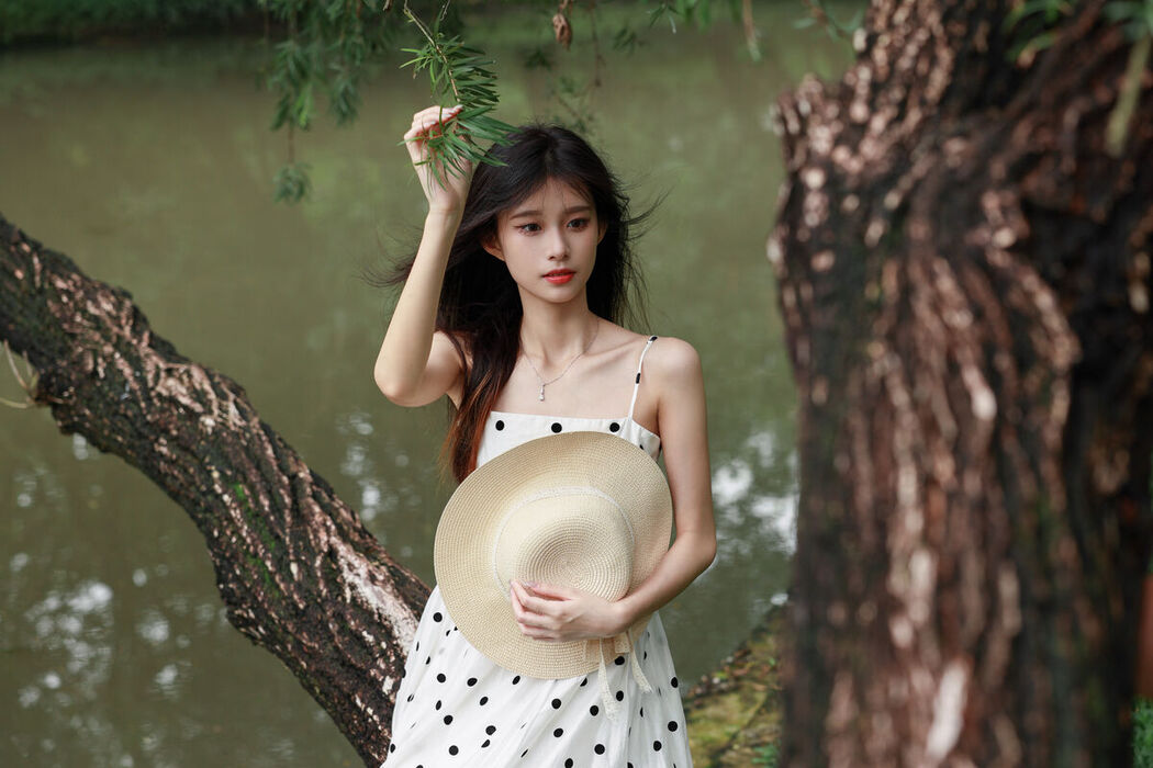 YiTuYu艺图语 Vol.7307 Xiao Le Ge Fei Xiang