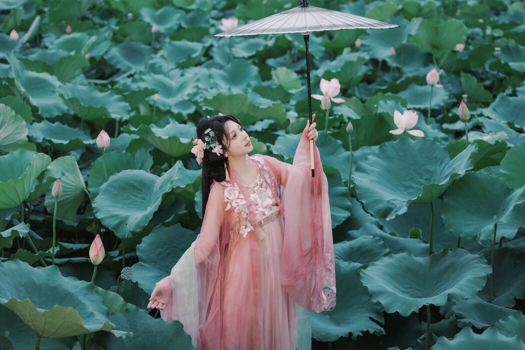 YiTuYu艺图语 Vol.7305 Mini Mi Li