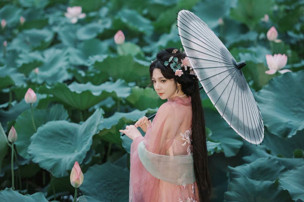 YiTuYu艺图语 Vol.7305 Mini Mi Li