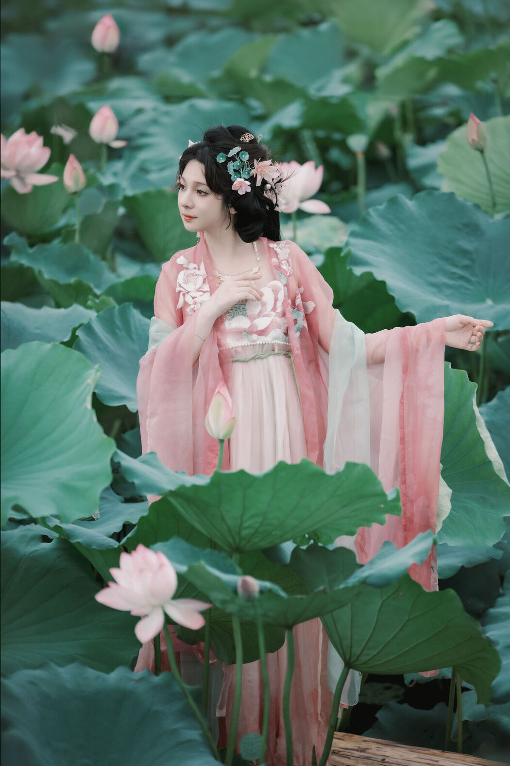 YiTuYu艺图语 Vol.7305 Mini Mi Li