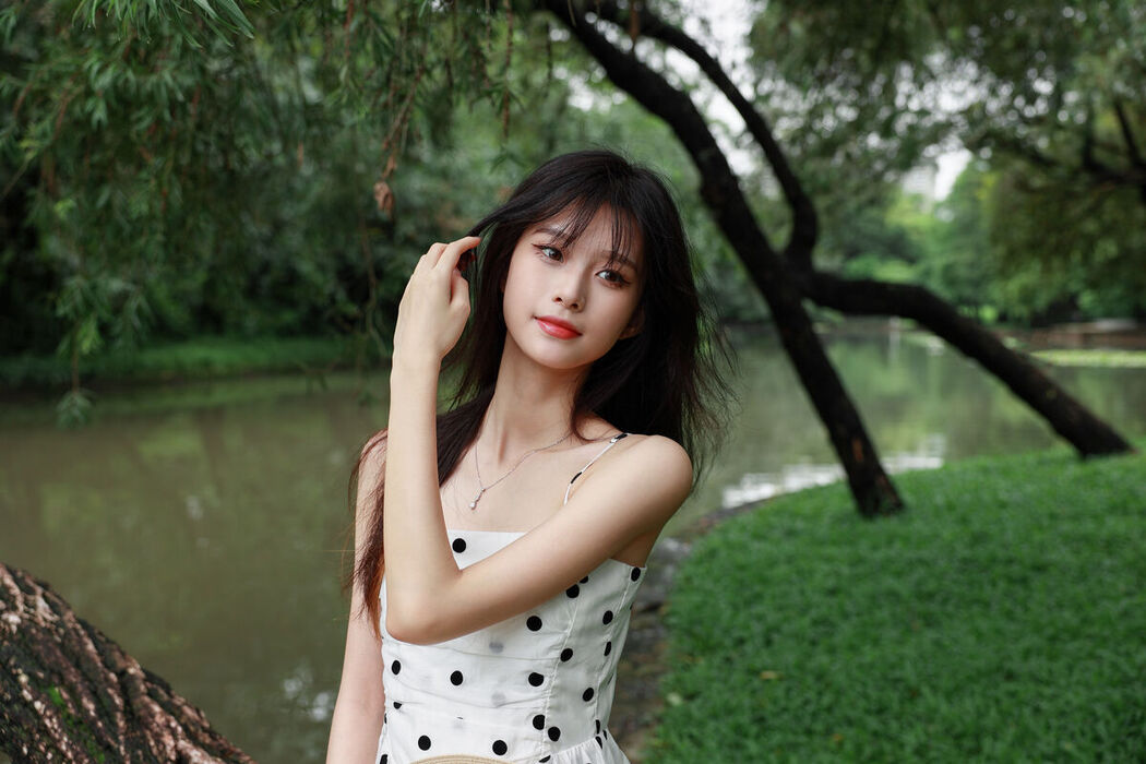 YiTuYu艺图语 Vol.7307 Xiao Le Ge Fei Xiang