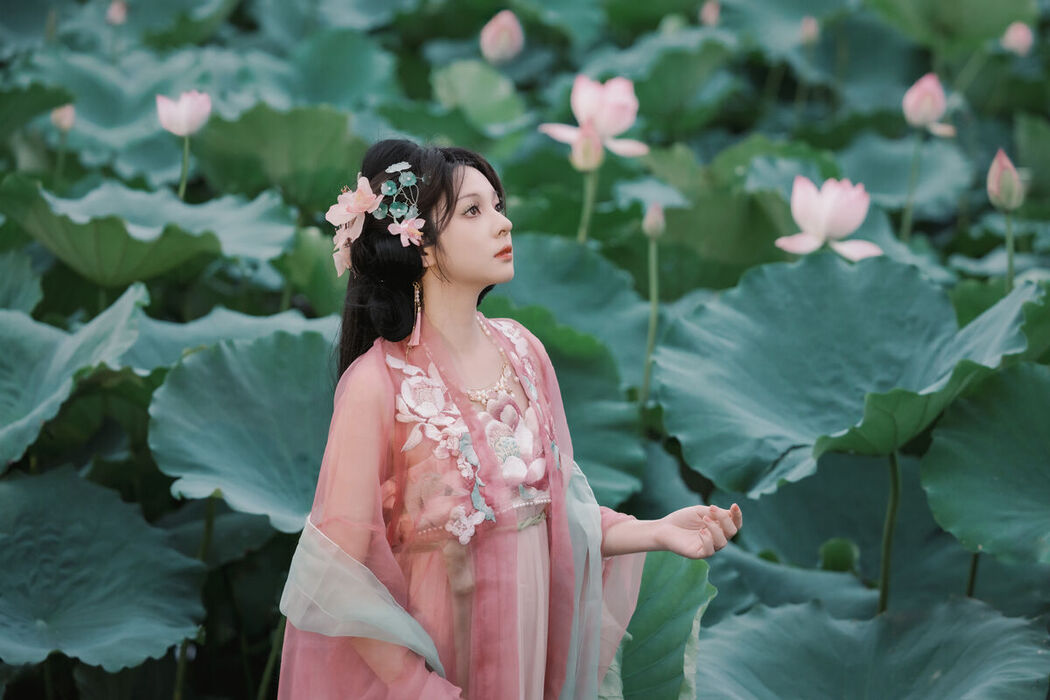 YiTuYu艺图语 Vol.7305 Mini Mi Li
