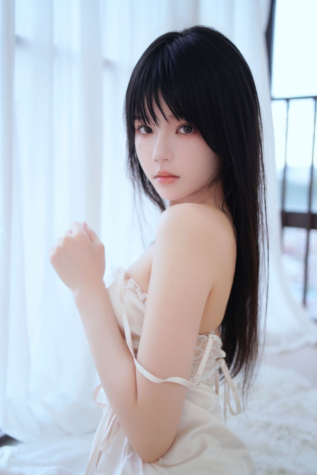 Coser@桜桃喵 – 奶油 (17P – 3V)