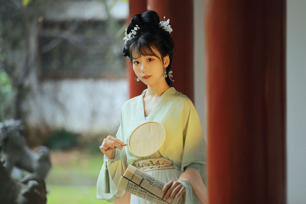 YiTuYu艺图语 Vol.7331 Zhou Zhou Ay