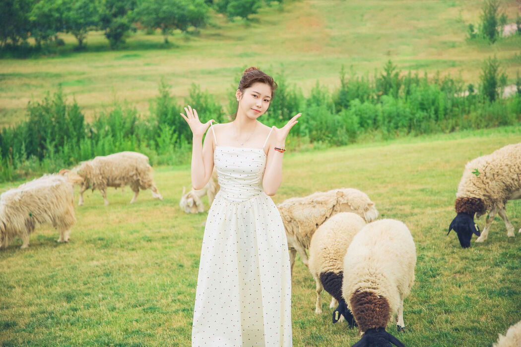 YiTuYu艺图语 Vol.7332 Fei Tian Xiao Mo Nu