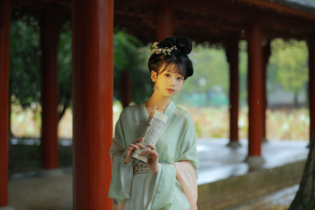 YiTuYu艺图语 Vol.7331 Zhou Zhou Ay