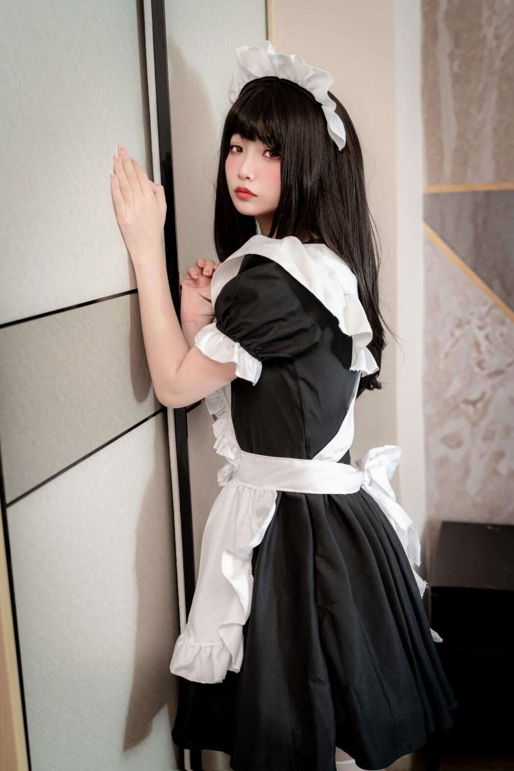 Coser@星野柒兔 – 女仆 (15P)