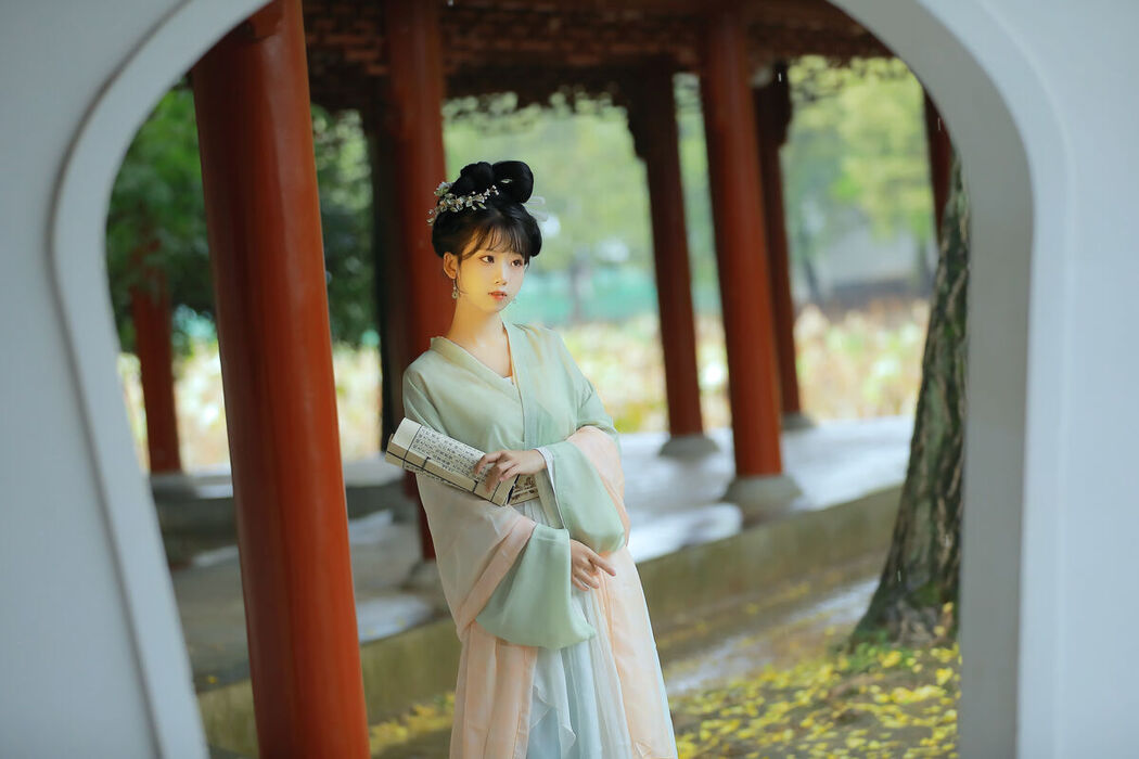 YiTuYu艺图语 Vol.7331 Zhou Zhou Ay