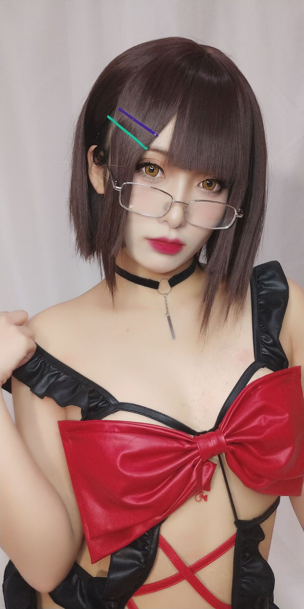 Coser@洛璃LoLiSAMA &#8211; 红色蝴蝶的妹妹 Part1 (51P &#8211; 7V)