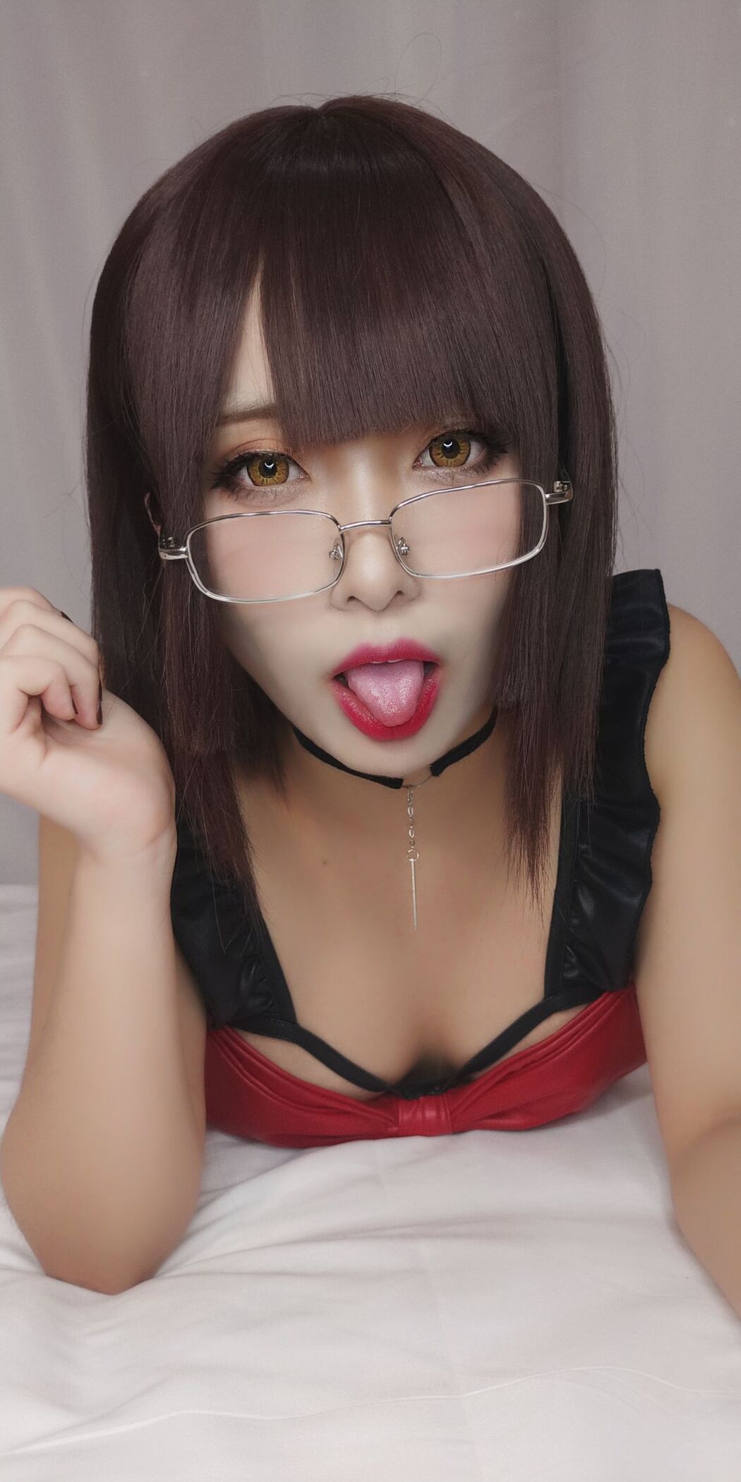 Coser@洛璃LoLiSAMA &#8211; 红色蝴蝶的妹妹 Part1 (51P &#8211; 7V)