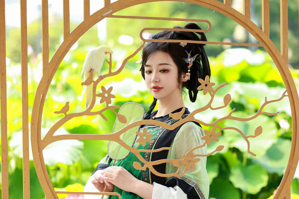 YiTuYu艺图语 Vol.7399 Bu Ke Ai De He He Miao