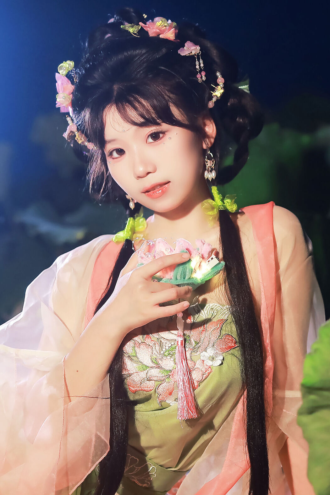 YiTuYu艺图语 Vol.7524 Zhou Zhou AY Cover Photo