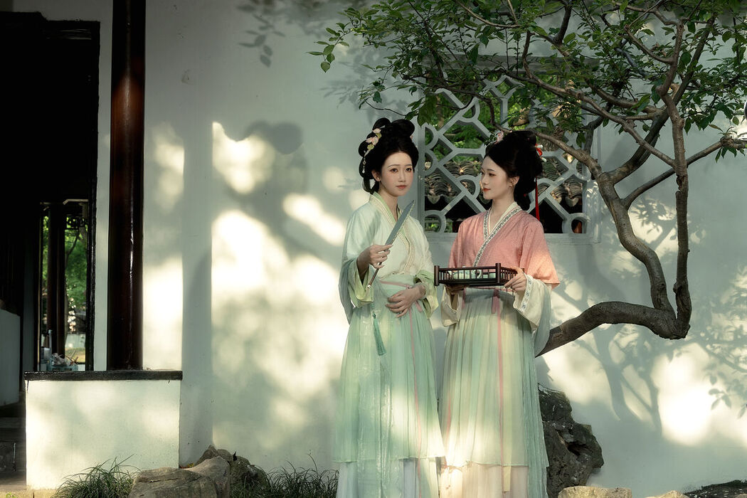 YiTuYu艺图语 Vol.7483 Yu Qing
