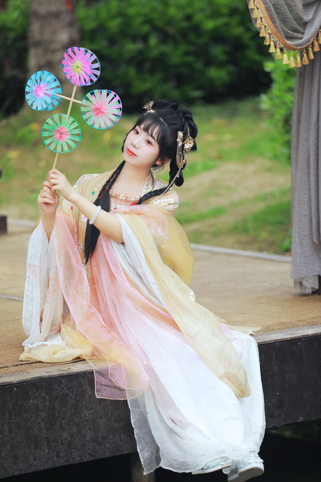 YiTuYu艺图语 Vol.7379 Zhou Zhou Ay