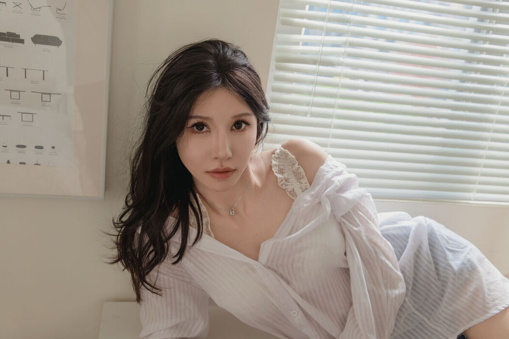 YiTuYu艺图语 Vol.7438 Qiu Qiu