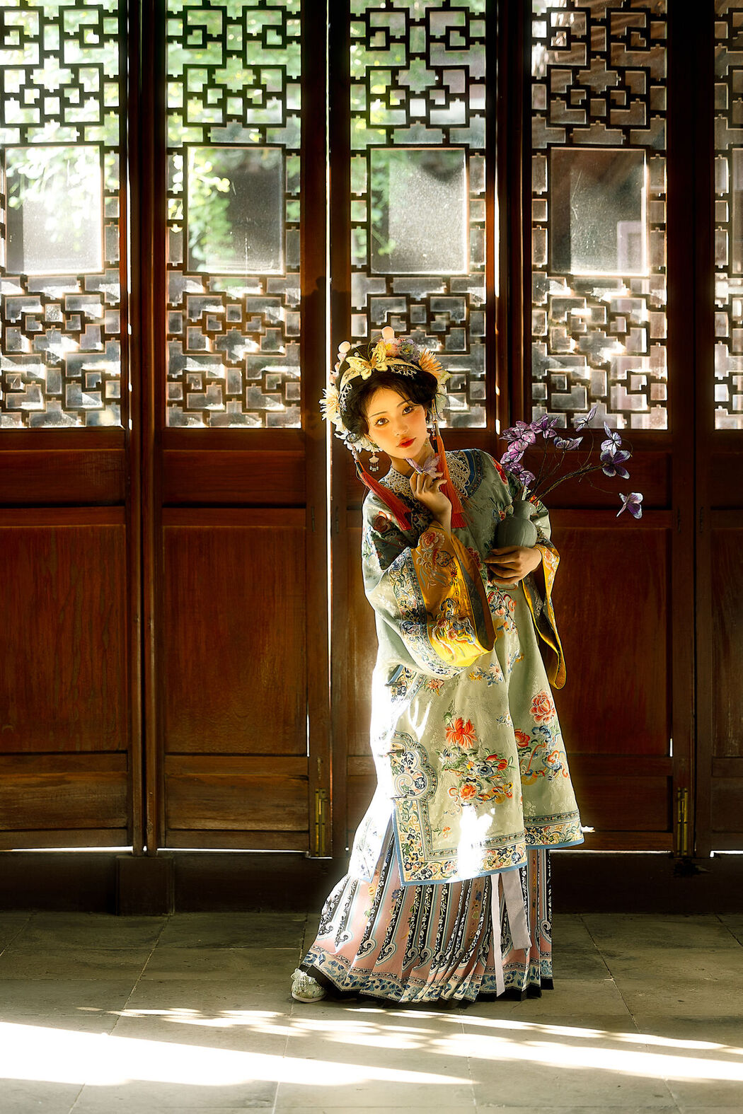 YiTuYu艺图语 Vol.7346 Yue Yue Er Yu Shi