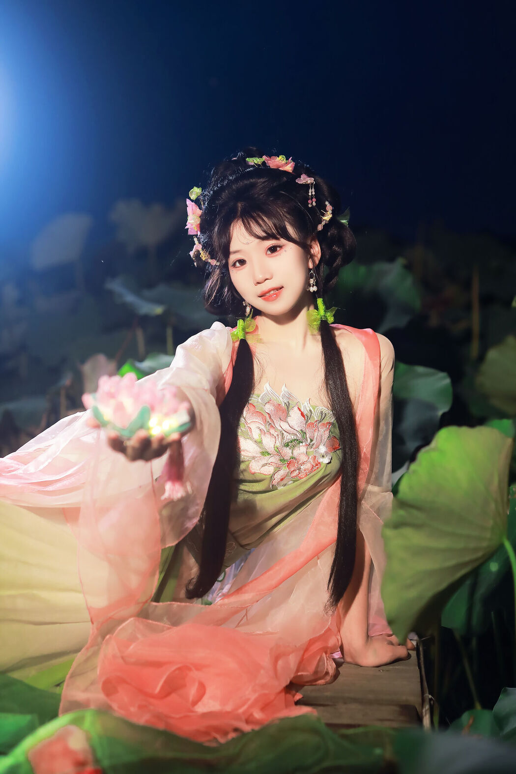 YiTuYu艺图语 Vol.7524 Zhou Zhou AY