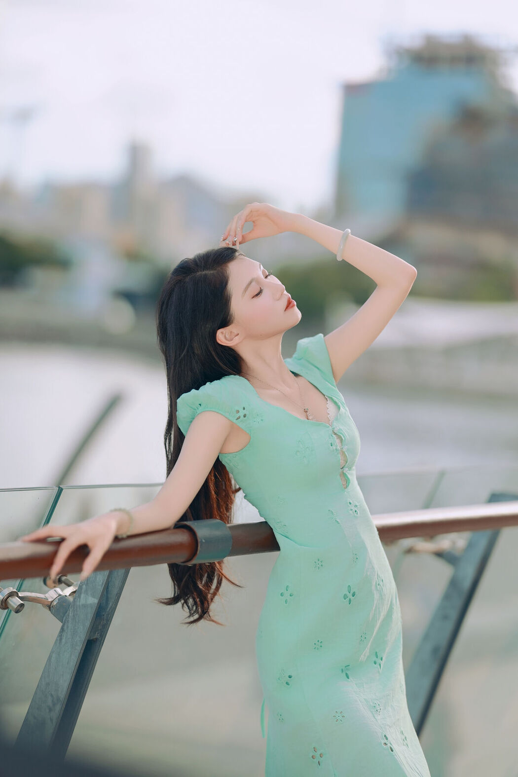 YiTuYu艺图语 Vol.7492 Liu Liu