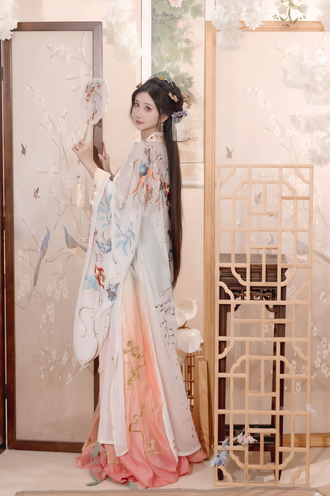 YiTuYu艺图语 Vol.7470 Qi Luo Sheng De Xiao Su Su