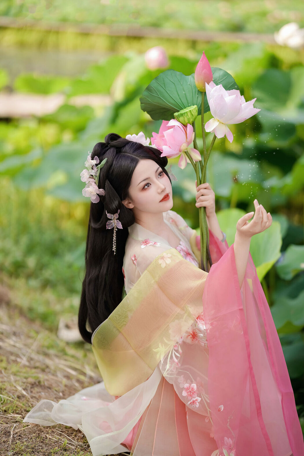 YiTuYu艺图语 Vol.7409 Yu Xiao Li Lili