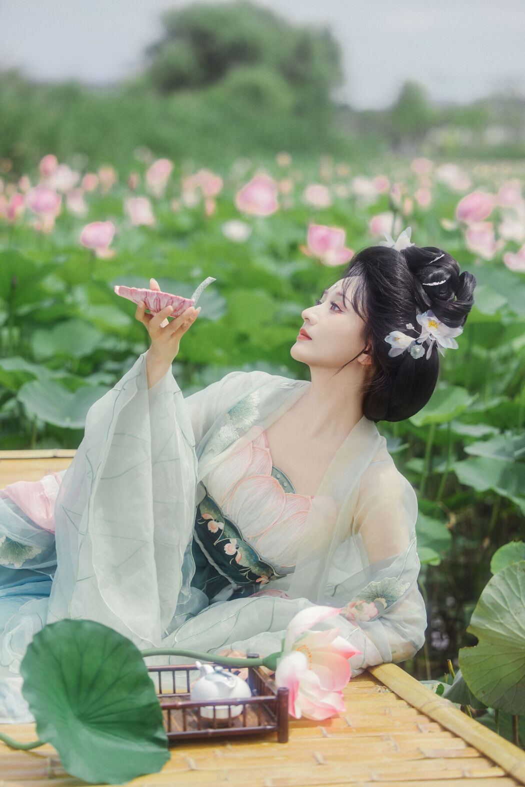 YiTuYu艺图语 Vol.7467 Piao Piao Bu Chi Cao