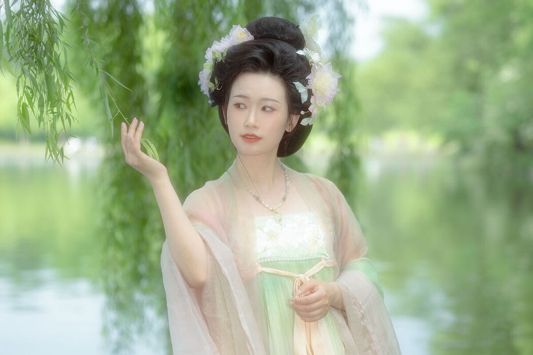 YiTuYu艺图语 Vol.7473 Zhi Shi