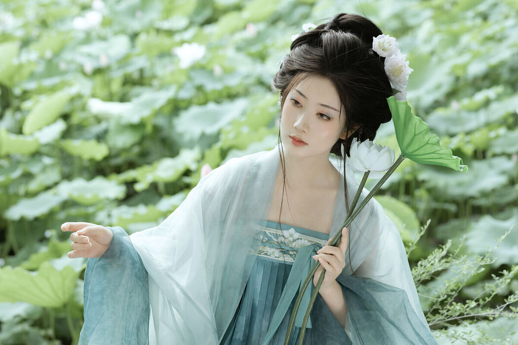 YiTuYu艺图语 Vol.7336 Ling Ling Er