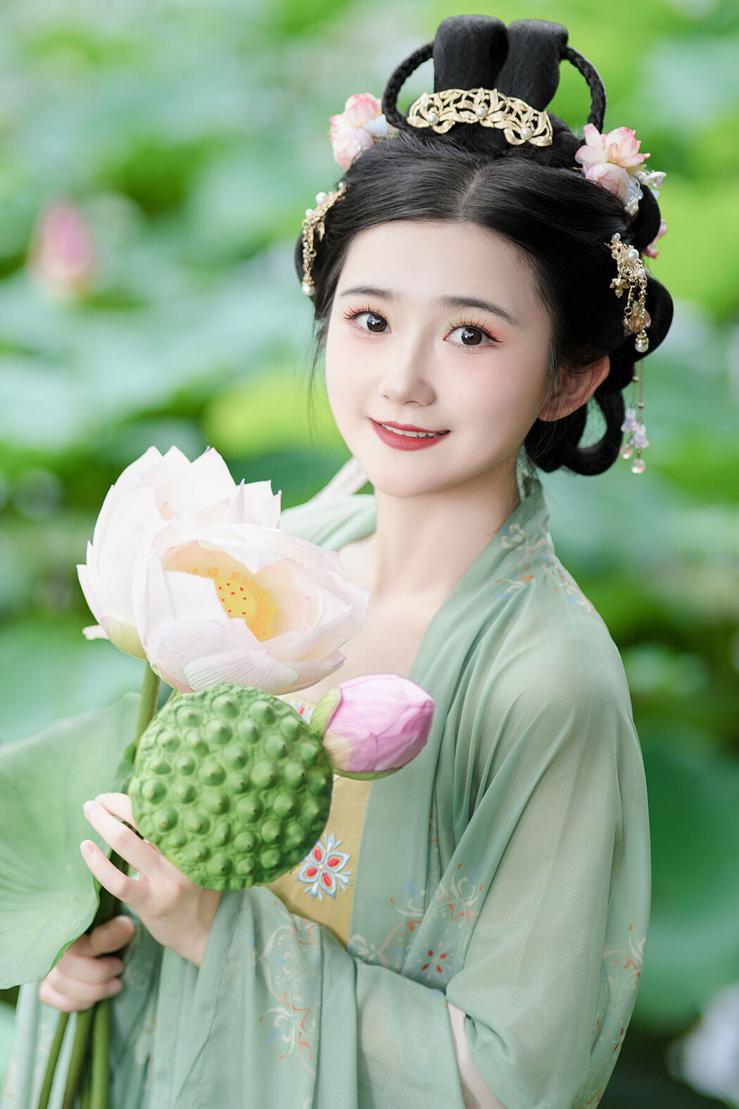 YiTuYu艺图语 Vol.7529 Dan Gao De Dan Dan Cover Photo