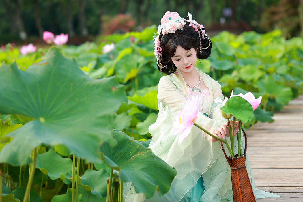 YiTuYu艺图语 Vol.7407 Bu Ke Ai De He He Miao