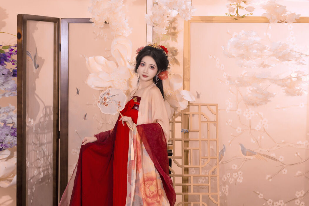 YiTuYu艺图语 Vol.7521 Qi Luo Sheng De Xiao Su Su
