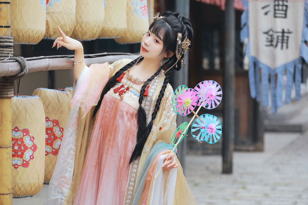 YiTuYu艺图语 Vol.7379 Zhou Zhou Ay