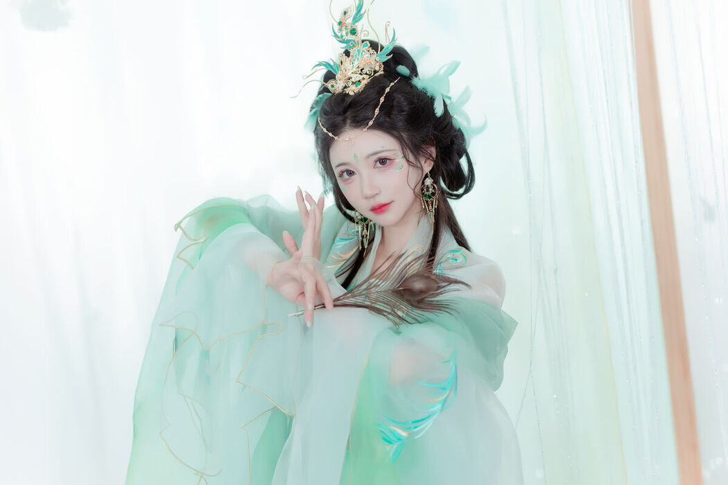 YiTuYu艺图语 Vol.7451 Qi Luo Sheng De Xiao Su Su