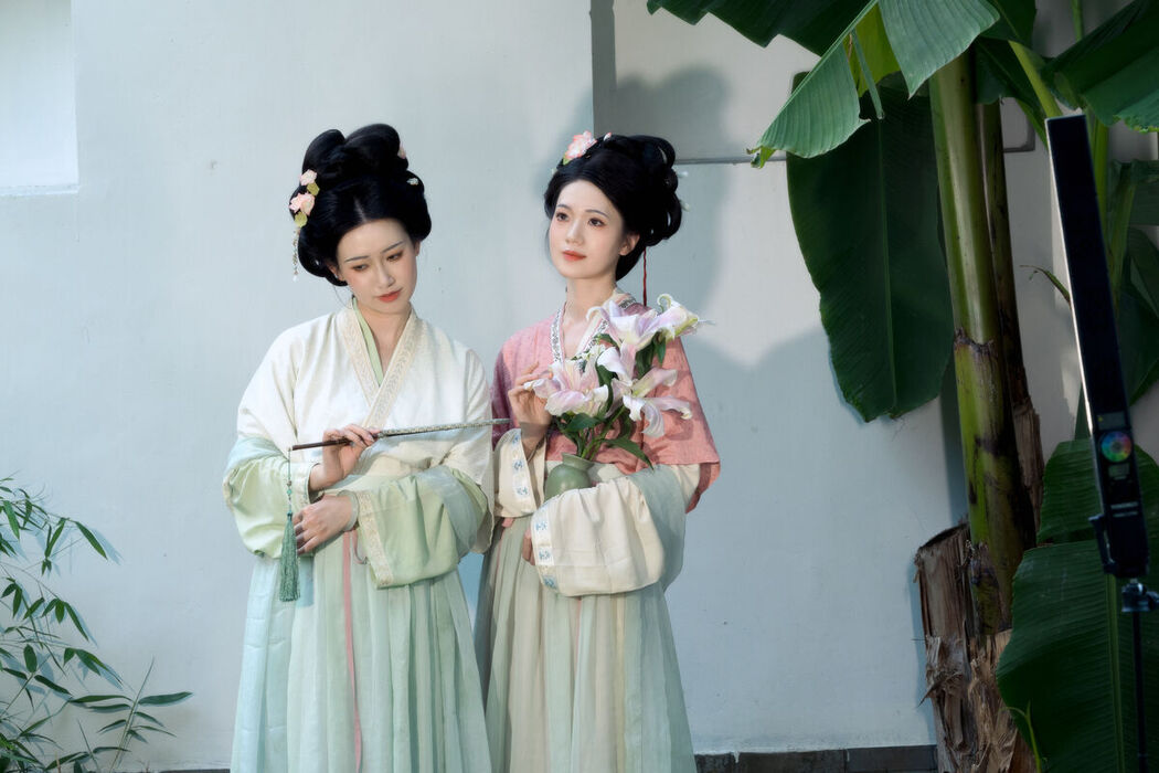 YiTuYu艺图语 Vol.7483 Yu Qing
