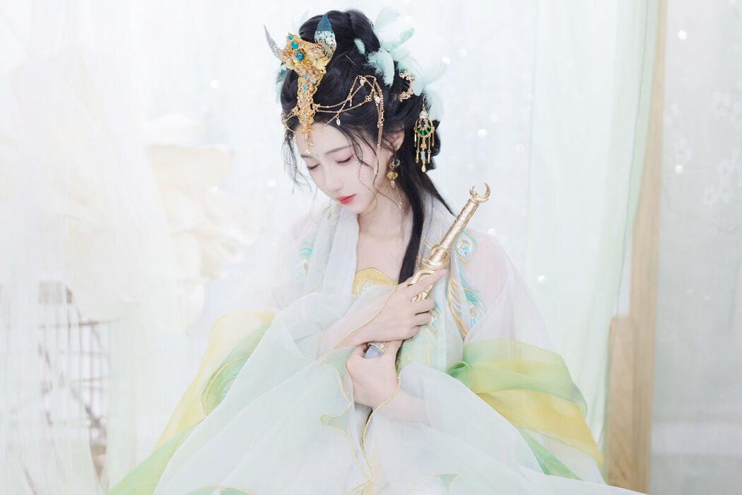 YiTuYu艺图语 Vol.7394 Qi Luo Sheng De Xiao Su Su