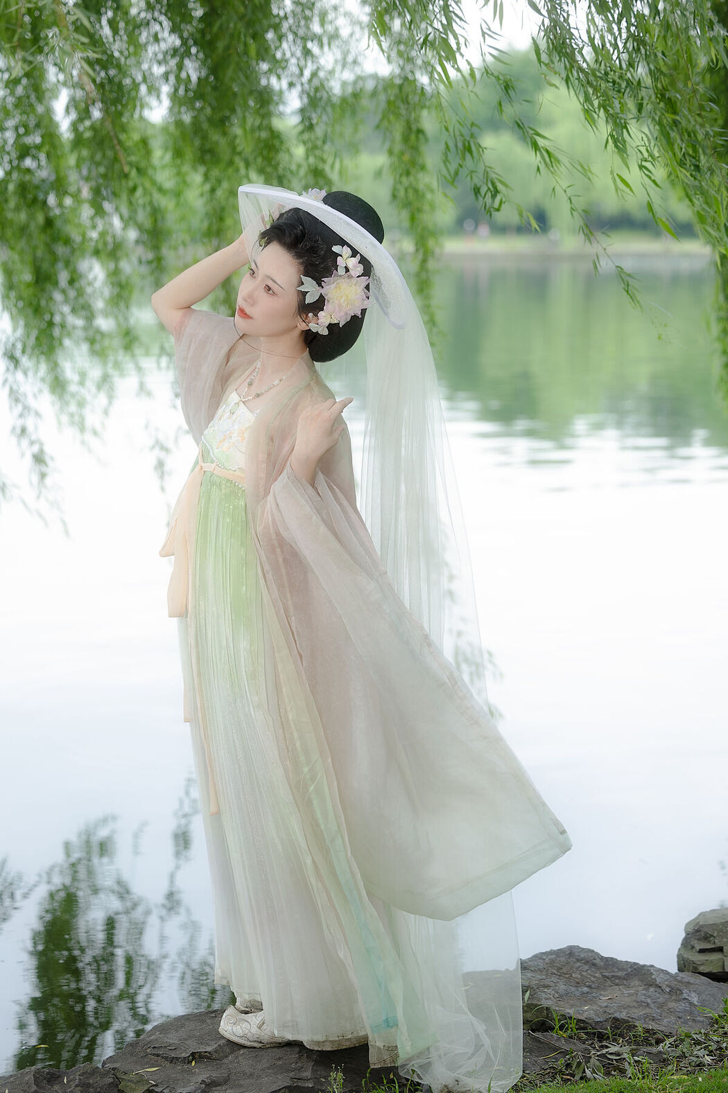 YiTuYu艺图语 Vol.7473 Zhi Shi