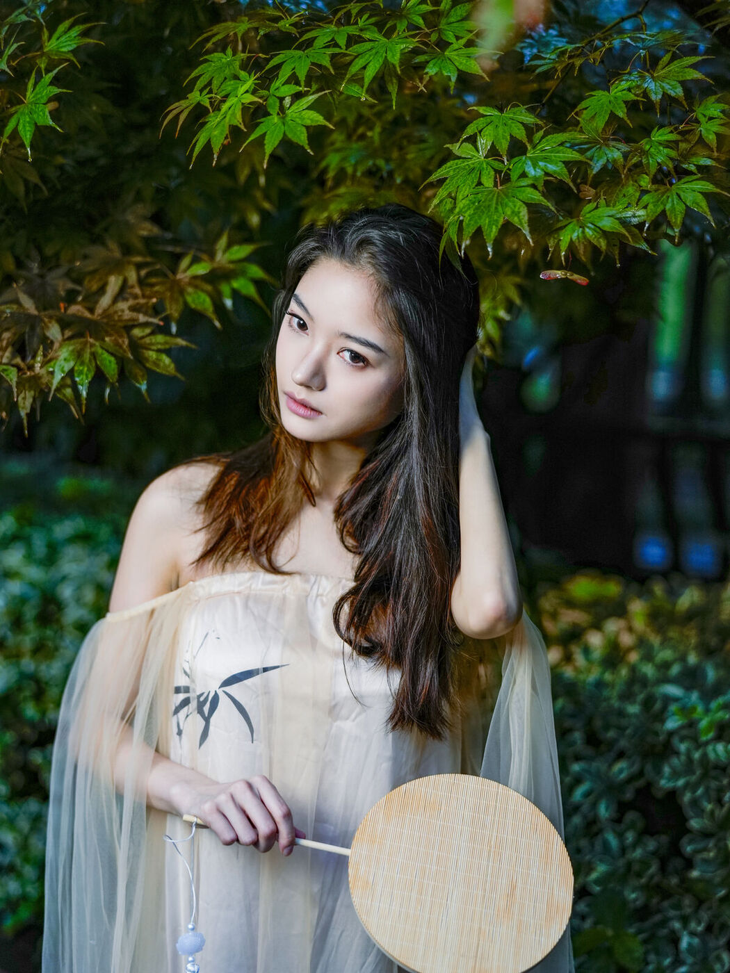 YiTuYu艺图语 Vol.7412 Yu Yan Jia