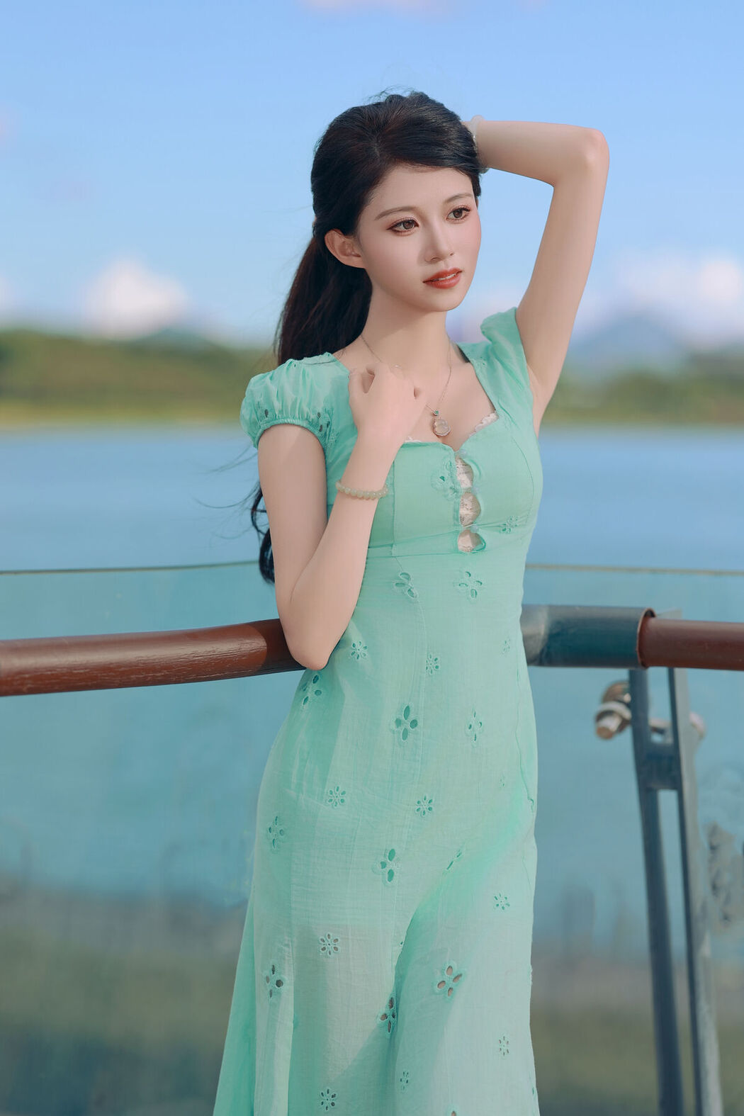 YiTuYu艺图语 Vol.7492 Liu Liu