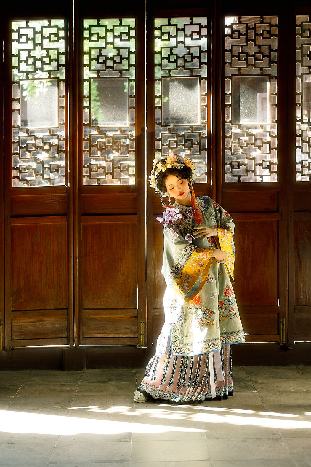 YiTuYu艺图语 Vol.7346 Yue Yue Er Yu Shi