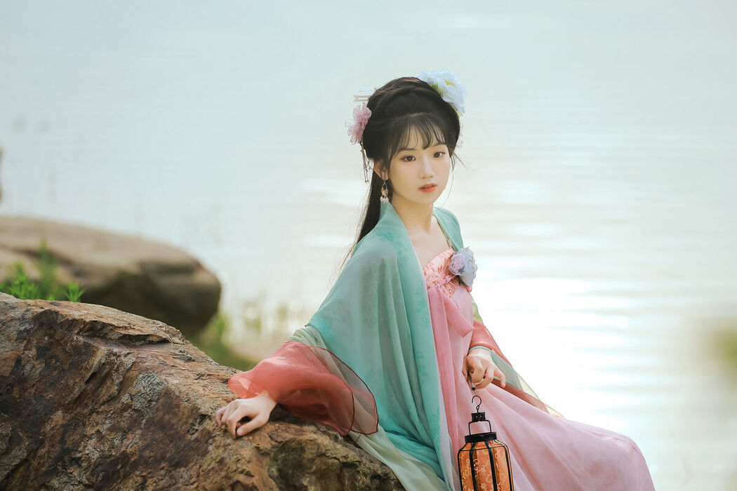 YiTuYu艺图语 Vol.7422 Zhou Zhou AY