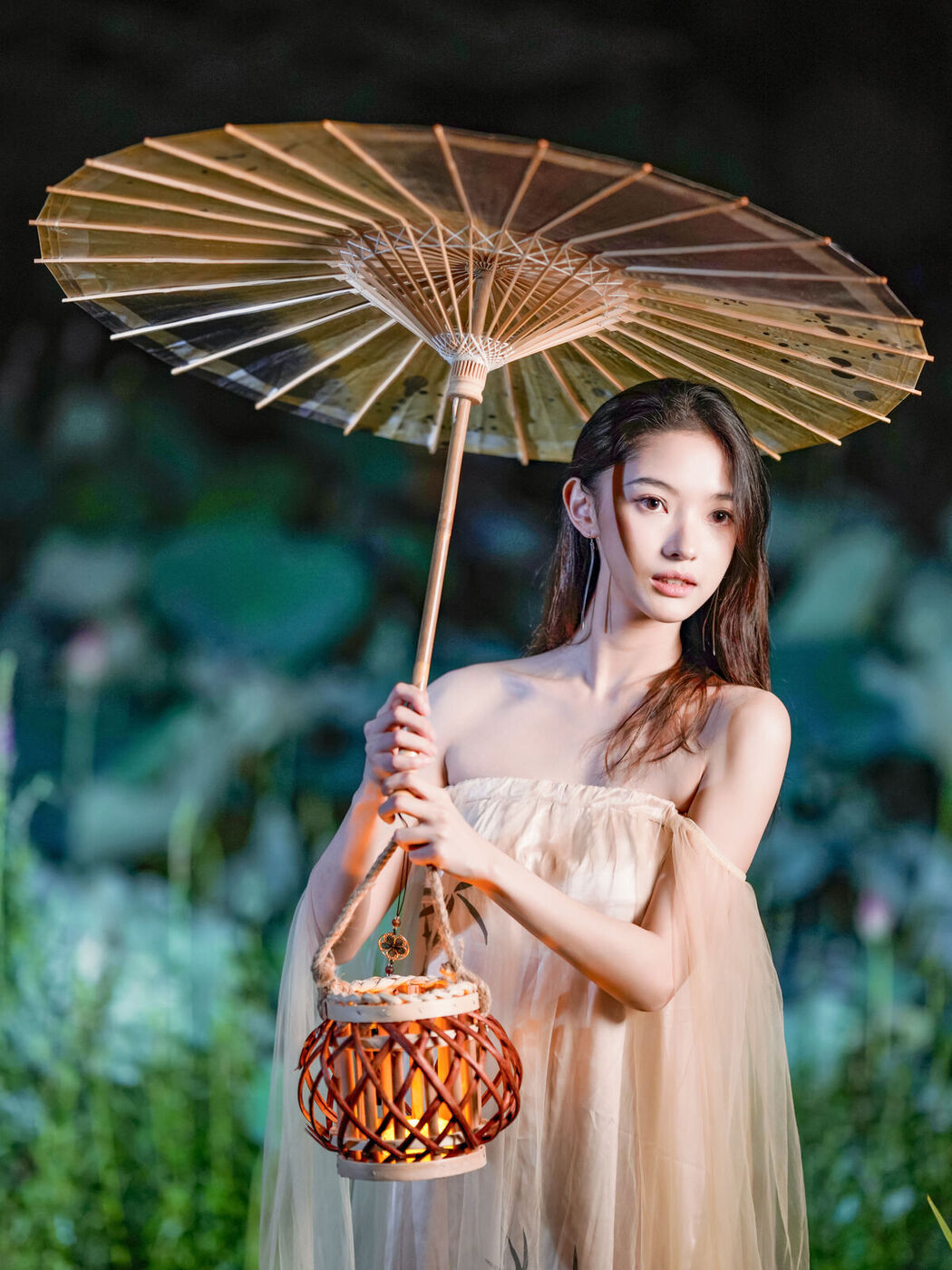YiTuYu艺图语 Vol.7412 Yu Yan Jia