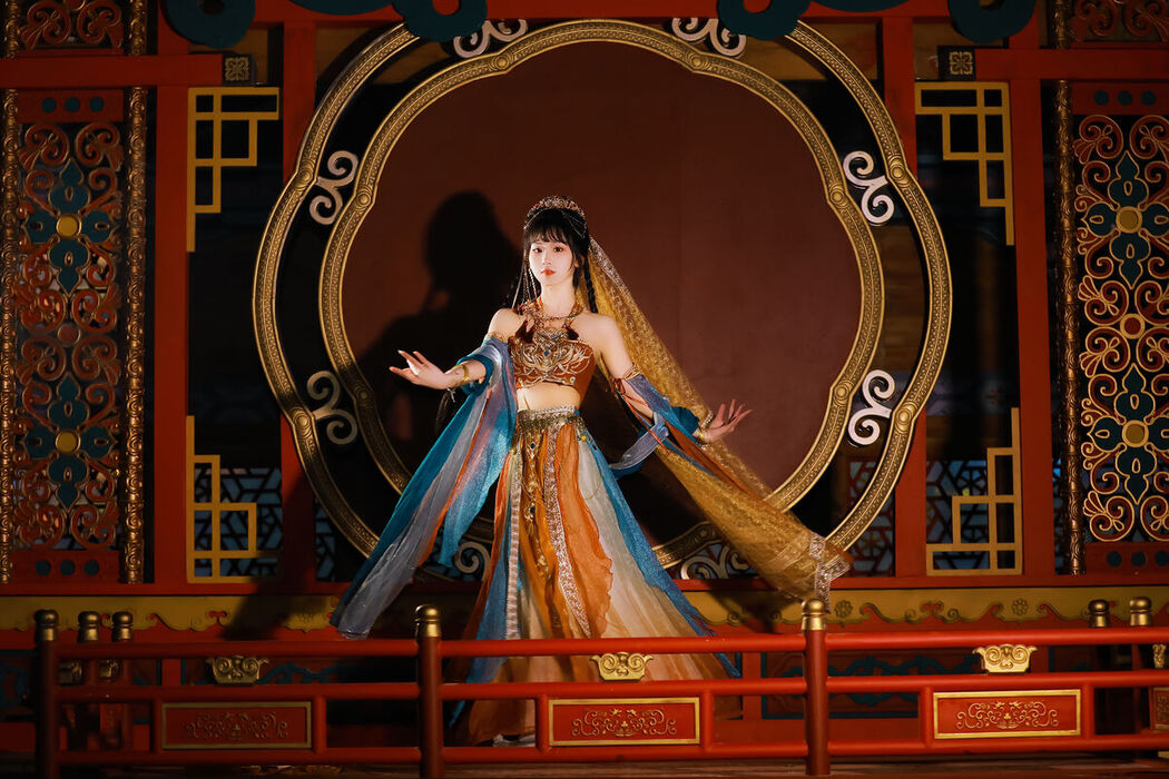 YiTuYu艺图语 Vol.7436 Zhou Zhou AY