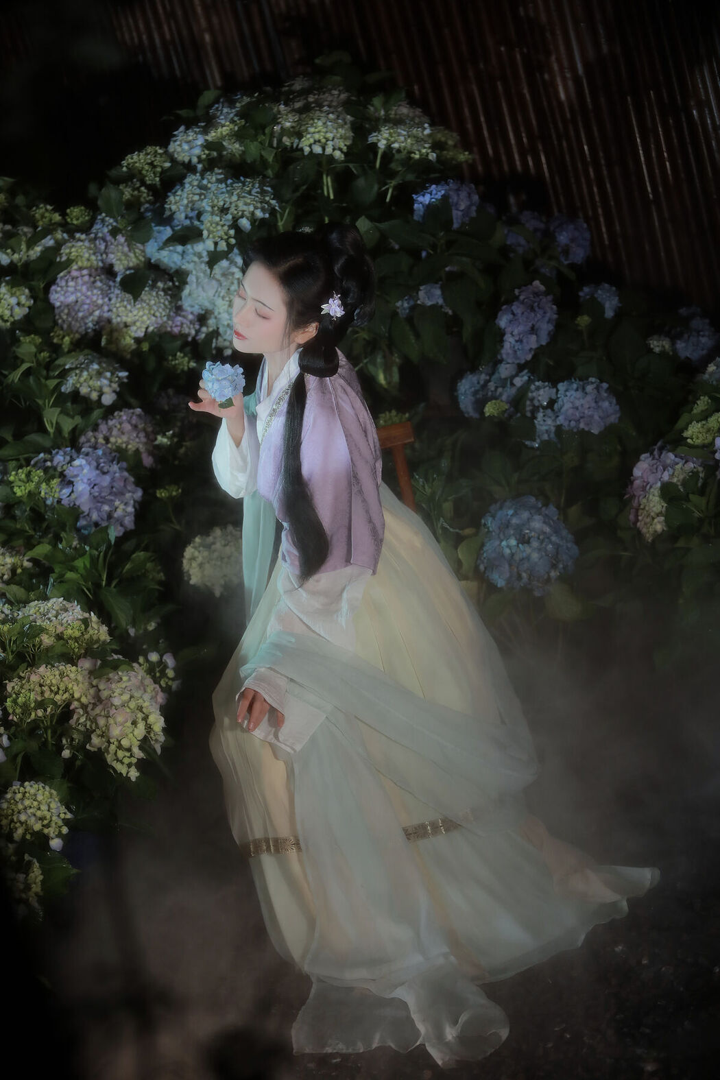 YiTuYu艺图语 Vol.7365 Yu Jin