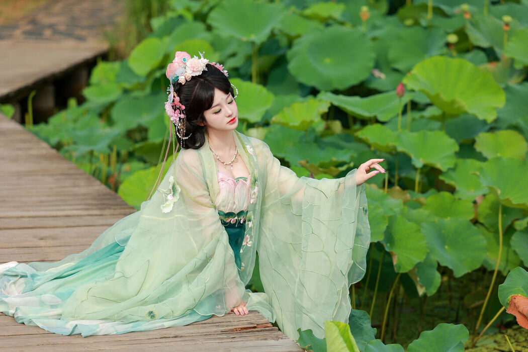YiTuYu艺图语 Vol.7407 Bu Ke Ai De He He Miao