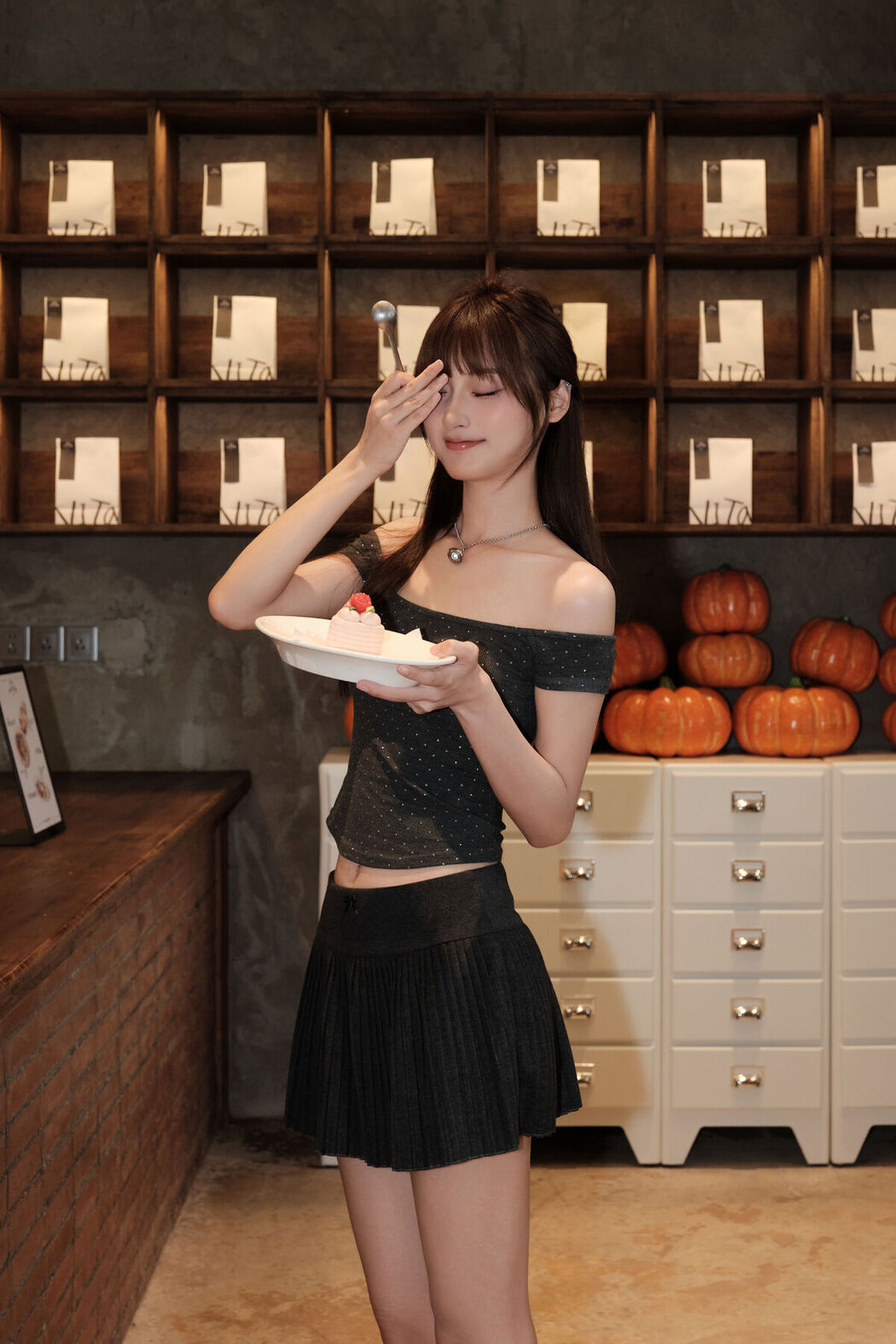 YiTuYu艺图语 Vol.7507 Chen Nian Xiao Jiu