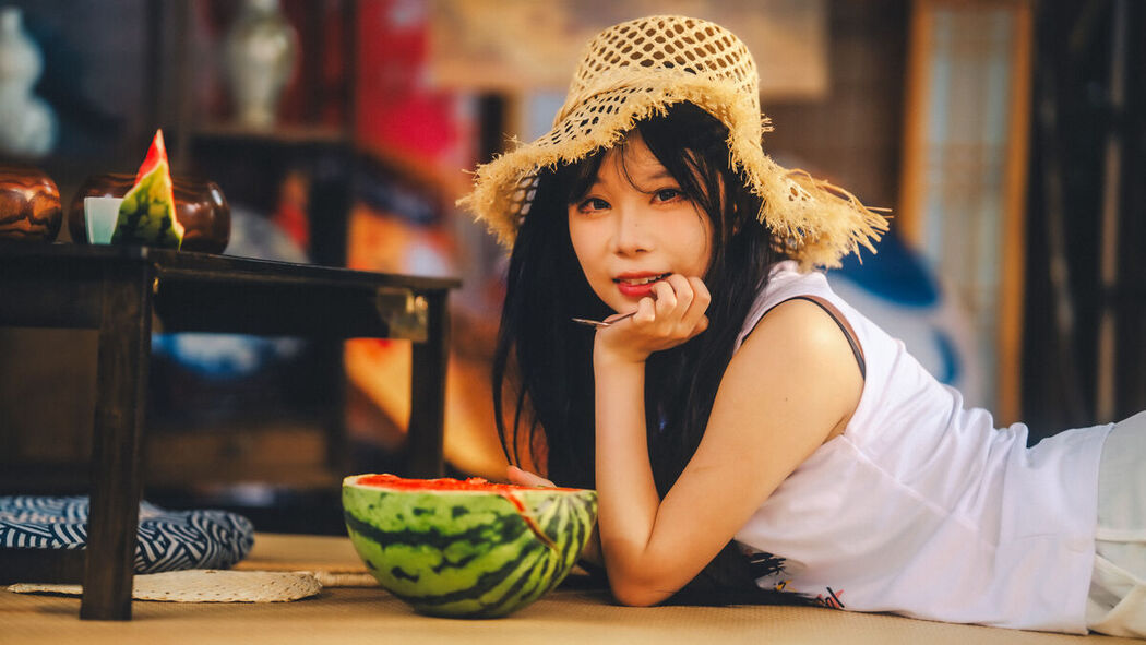 YiTuYu艺图语 Vol.7513 Zou Zou
