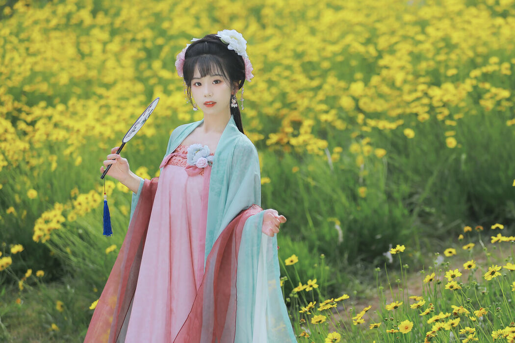 YiTuYu艺图语 Vol.7422 Zhou Zhou AY