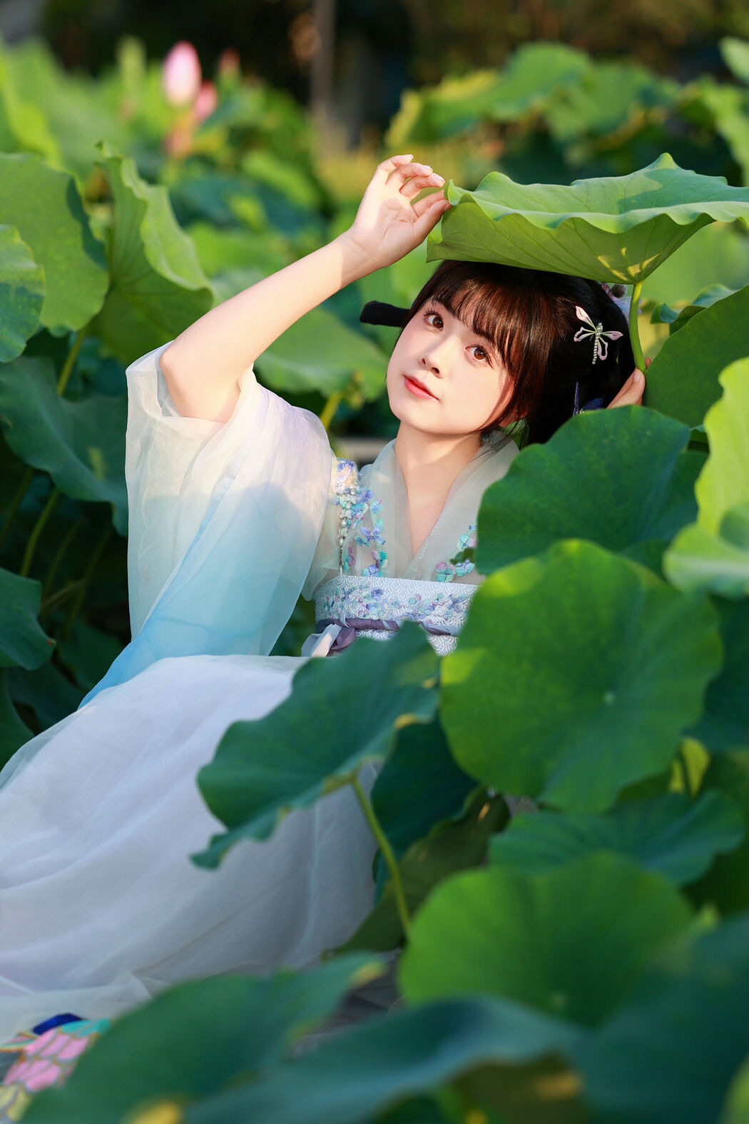 YiTuYu艺图语 Vol.7404 Yi Ming