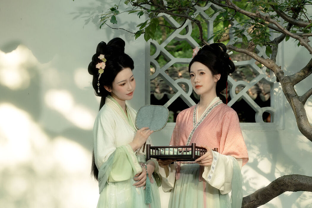 YiTuYu艺图语 Vol.7483 Yu Qing